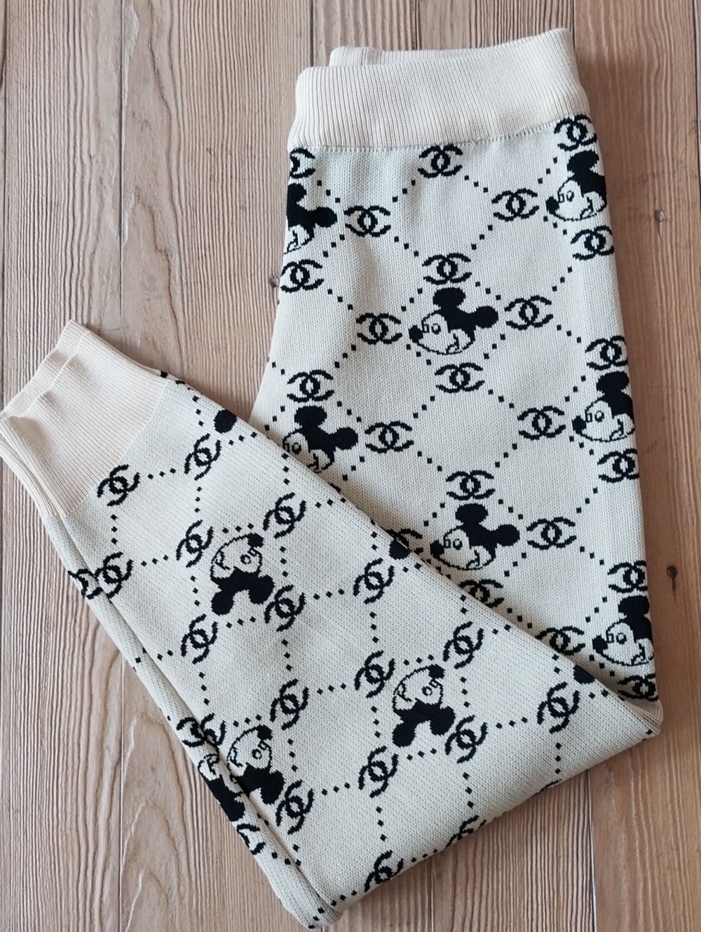 Cream and Black Sweater Knit Leggings